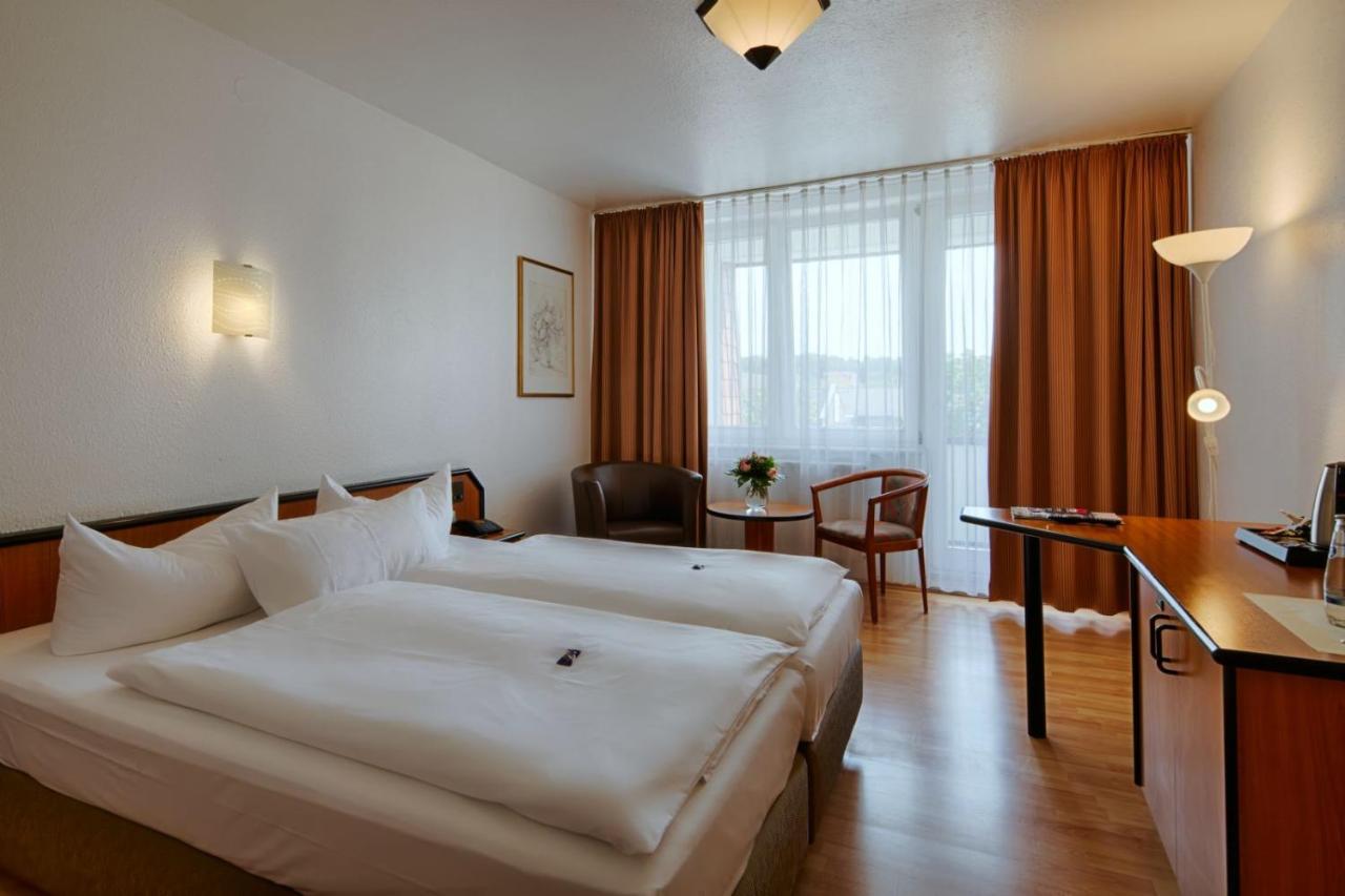 Comfort Hotel Bernau Бернау-бай-Берлін Екстер'єр фото