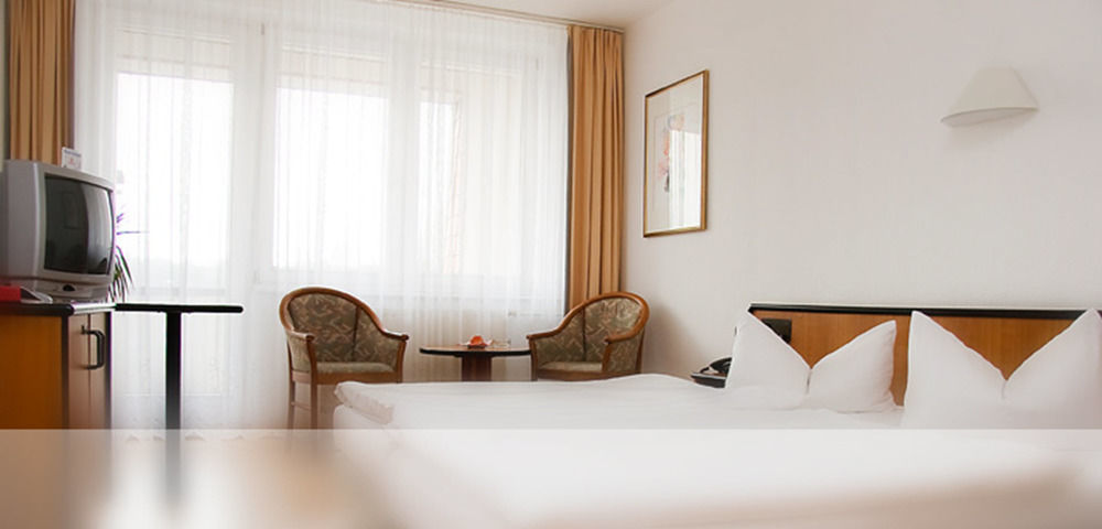 Comfort Hotel Bernau Бернау-бай-Берлін Екстер'єр фото