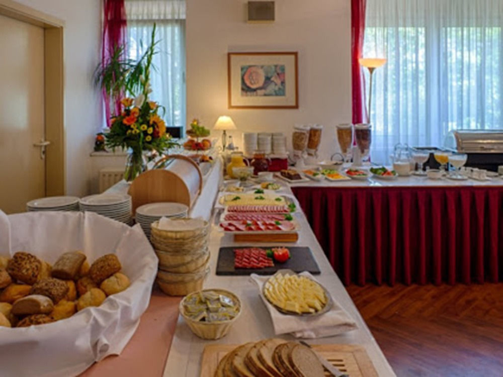 Comfort Hotel Bernau Бернау-бай-Берлін Екстер'єр фото